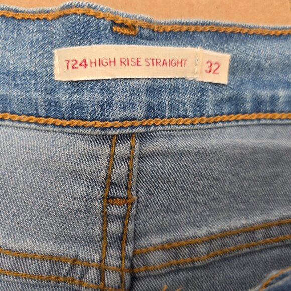 LEVIS WOMEN'S 724 HIGH-RISE SLIM STRAIGHT  JEANS SIZE 32 X 32 NWT - Picture 8 of 11